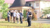 Plt. Wali Kota Gunungsitoli Sowa'a Laoli, SE, M.Si Memimpin Pelaksanaan Apel Pagi Di Kompleks Perkantoran Pemko Gunungsitoli Desa Dahana Tabaloho