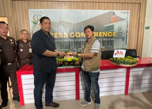 Apresiasi Kinerja Insan Pers, Momentum HPN Tahun 2024 Kejari OKU Selatan dan Wartawan Potong Tumpeng