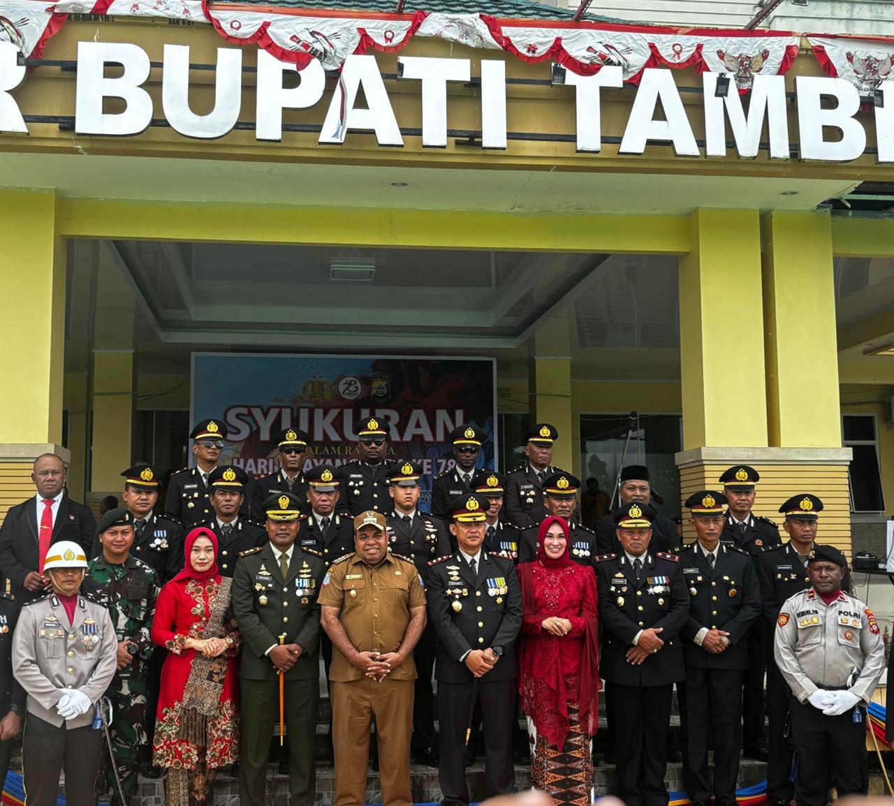 Satgas Pamtas RI-PNG Kewilayahan Papua Barat Daya Yonif 762/VYS Hadiri Upacara Bhayangkara  ke-78 Tahun 2024